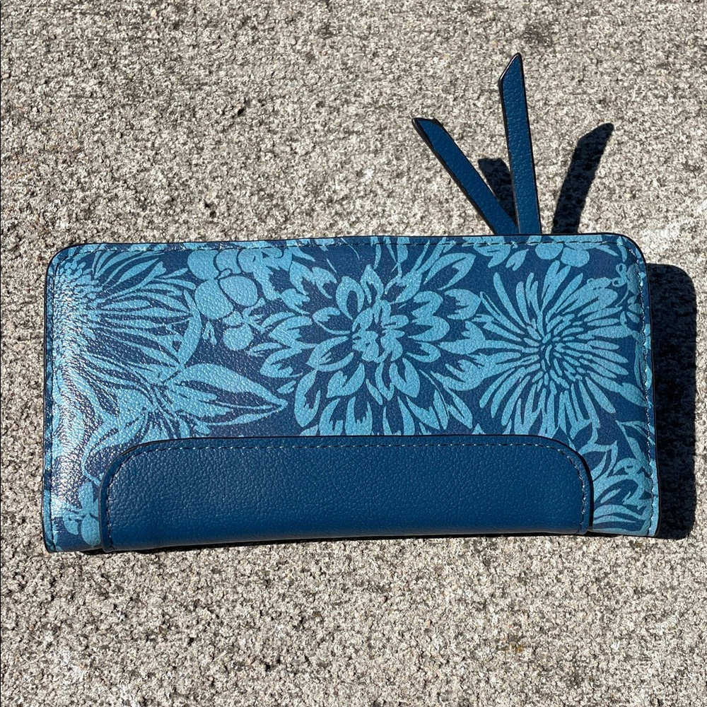 Blue Floral Zip-Around Women's Wallet - Floral Print